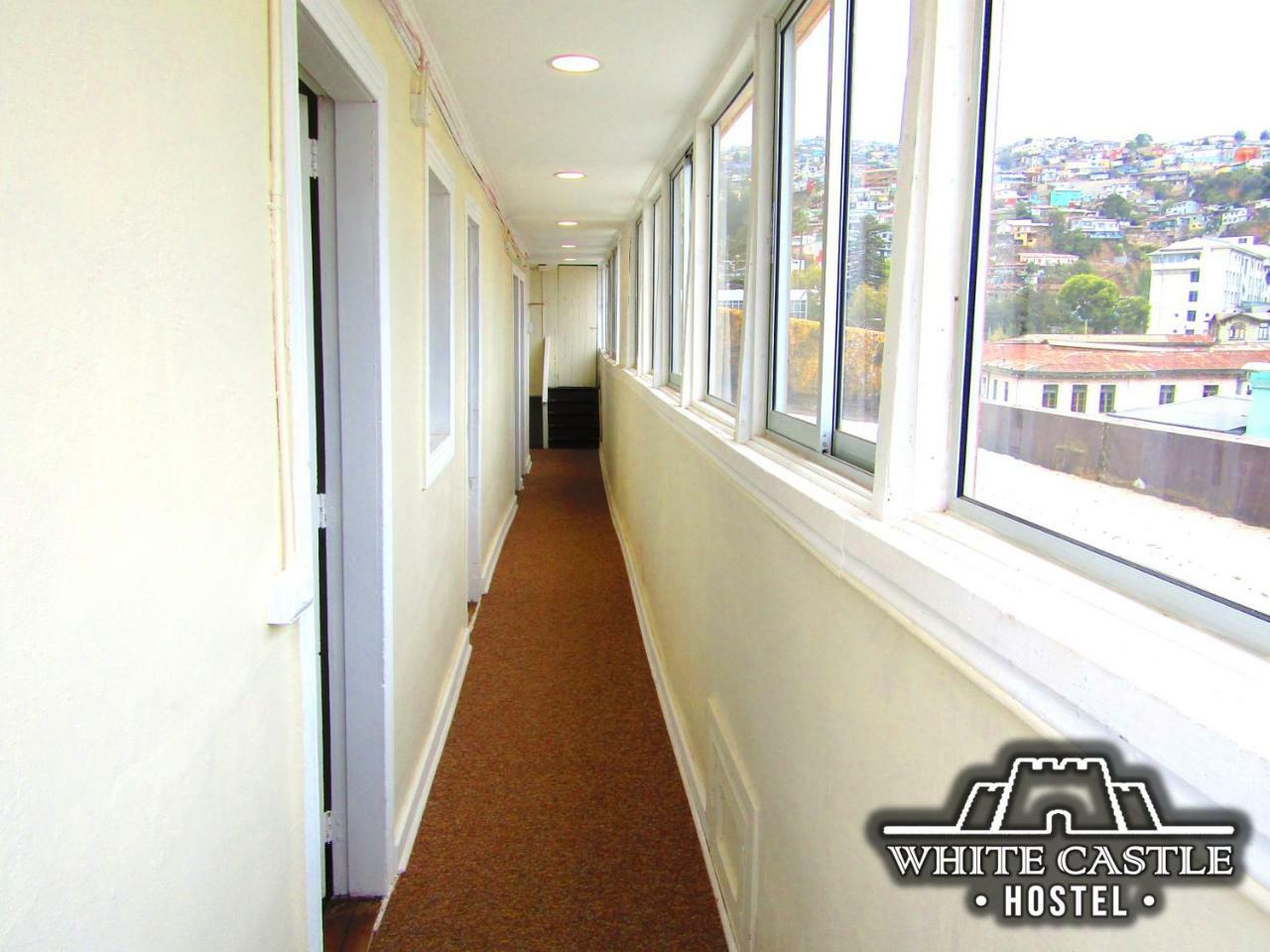 White Castle Hostel Valparaiso Exterior photo
